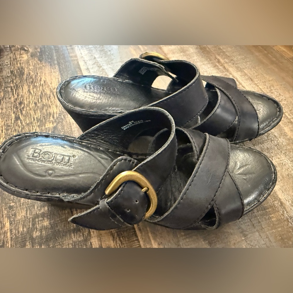 Born Salina Women's Black Leather Slip-On Sandals
